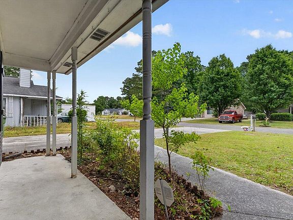4th image of 519 Temple Rd