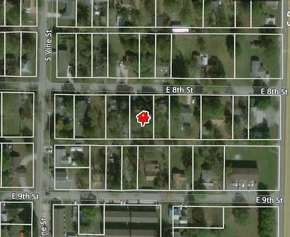 1st image of 912 E 8th St
