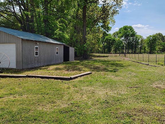 5th image of 2654 Butler Rd