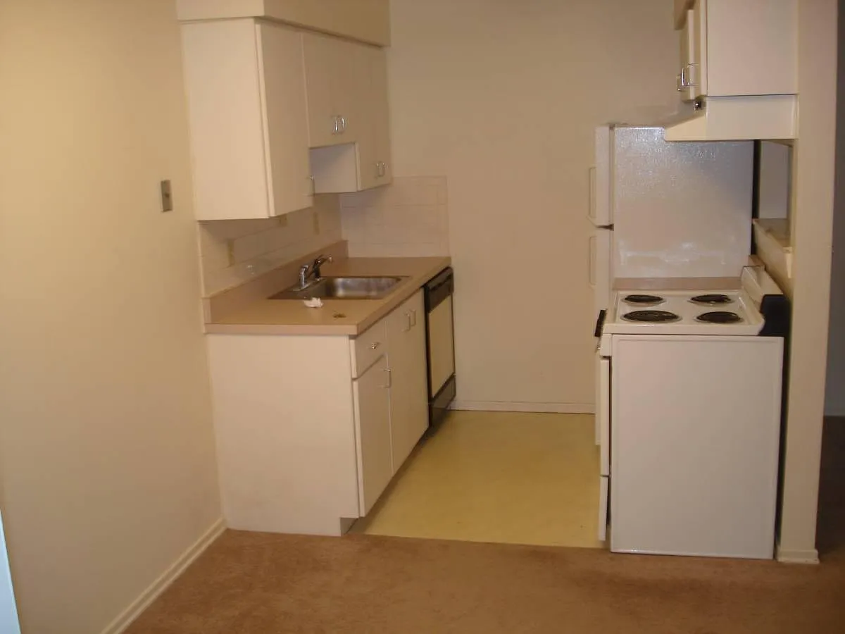 1 bed, 700 sqft, $1,180 — Photo 2
