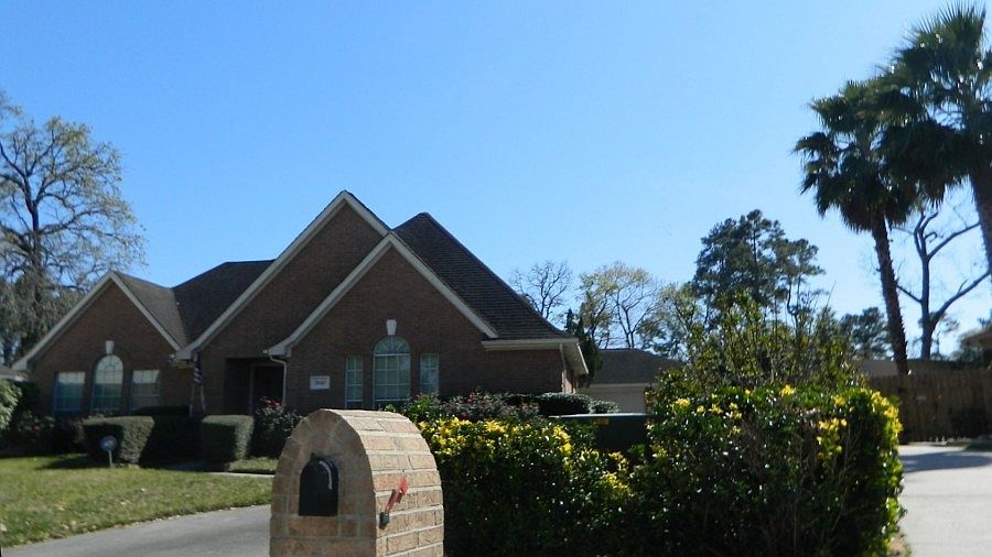 2nd image of 20487 Bentwood Oaks Cir