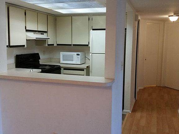 4th image of 1531 SE Royal Green Cir APT R101