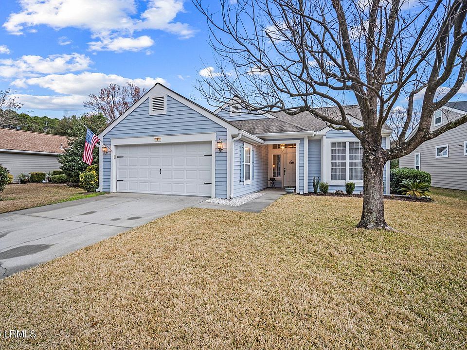 1st image of 6 Lake Somerset Circle