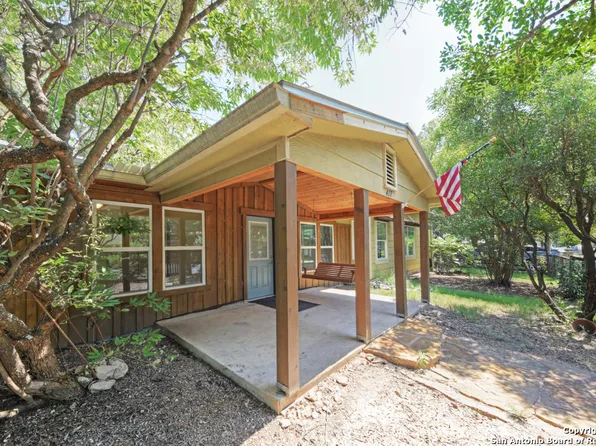 401 James, Boerne, TX 78006