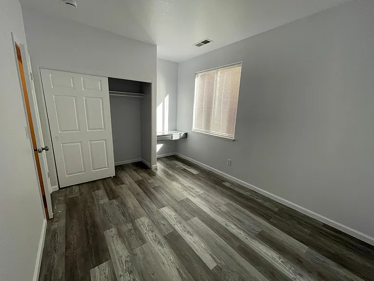 850 Saffron Dr — Photo 21