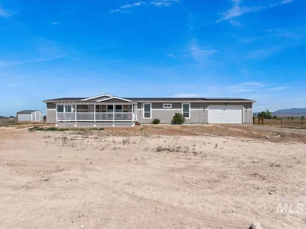2200 SE Lone Star Dr, Mountain Home, ID 83647