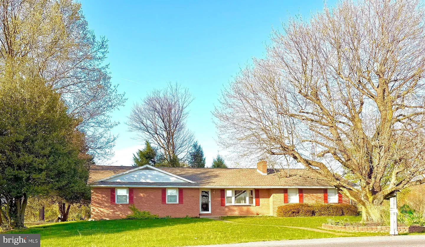 1281 Hykes Rd photo 1
