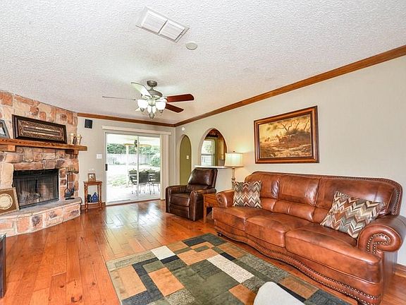 4th image of 5494 Valley Dr
