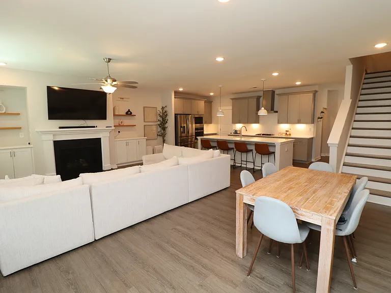 2151 Maggie Valley Dr — Photo 20