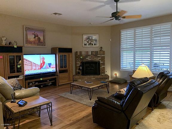 3rd image of 8701 W Escuda Dr