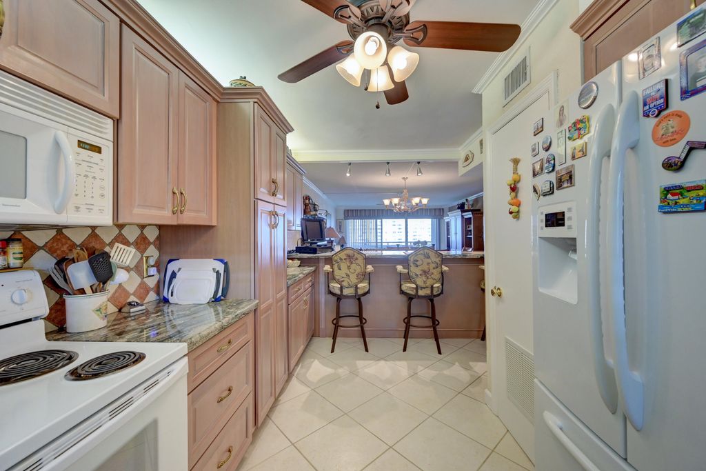 401 Briny Avenue #708, photo 4