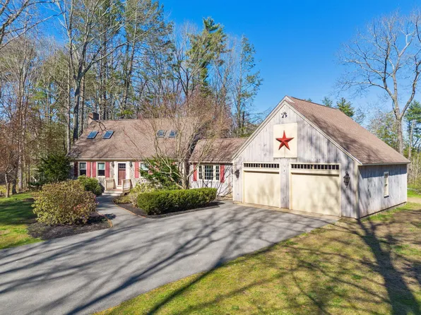 3 Rangeley Drive, Kensington, NH 03833