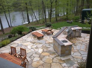 576 Wood Rd, Mahopac, NY 10541