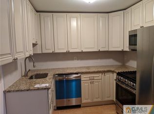 104 S Hyde Ave, Iselin, NJ 08830