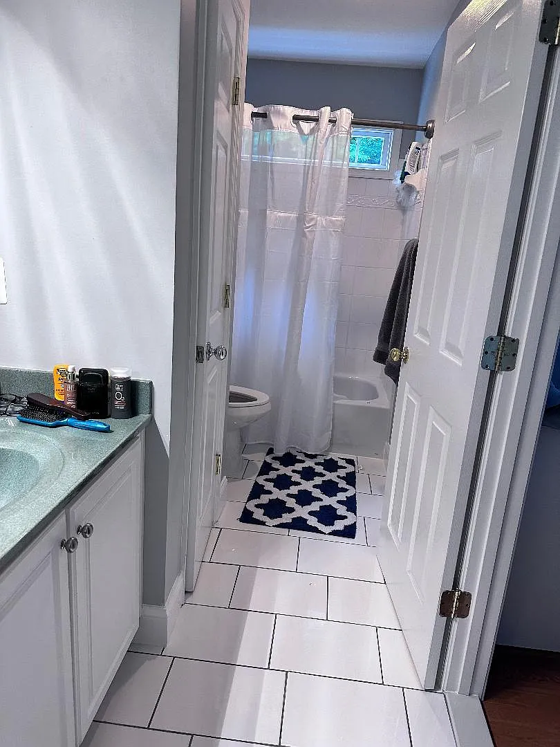 1 bed, 200 sqft, $1,200 — Photo 2