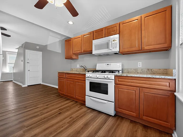 5918 Malta St — Photo 10