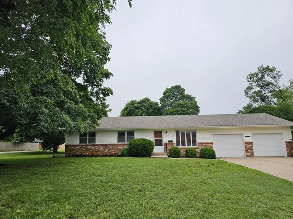 1313 S Madison Avenue, Aurora, MO 65605