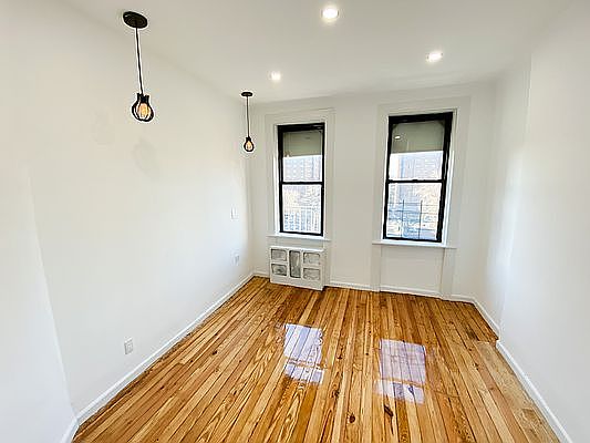 5th image of 359 E 138th St #5Y