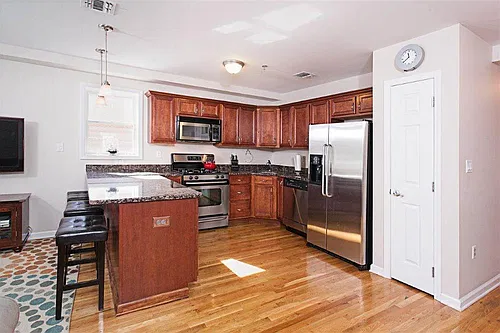 200 Jackson St #3 Photo 1