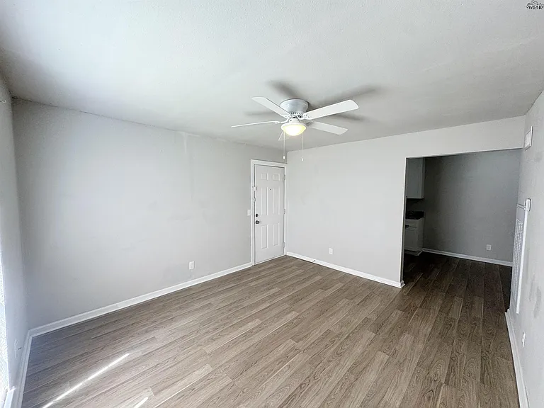 1509 Trigg Ln — Photo 2