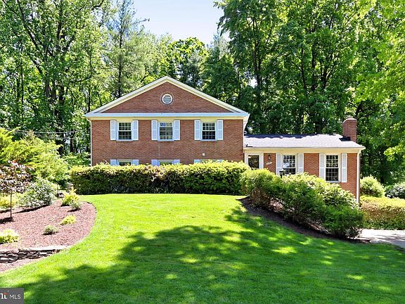 3rd image of 6539 Cedarwood Ct