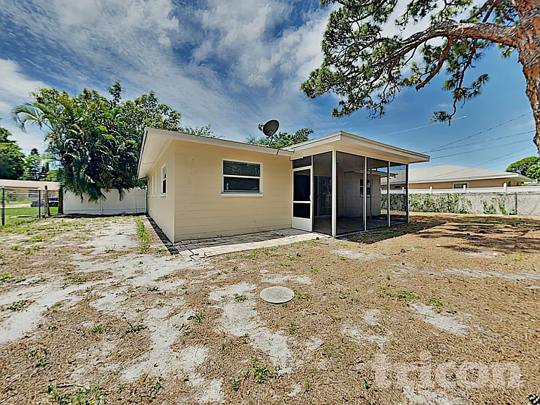 2155 67th Ave S — Photo 15