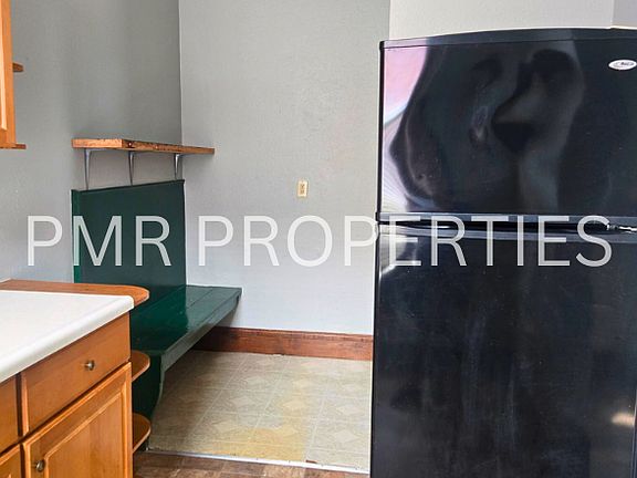 5th image of 400 E Coolbaugh St APT 201