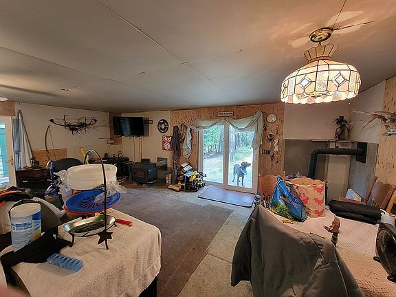 4th image of 311 Harvey Dr