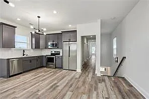 3 bed, 2.0 bath, 1195 sqft, $2,200 — Photo 3