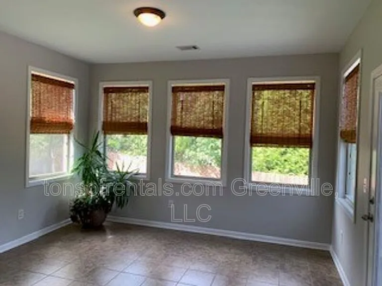 205 Silver Hawk Dr — Photo 2