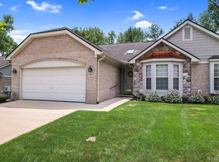 41609 Haggerty Woods Ct, Canton, MI 48187