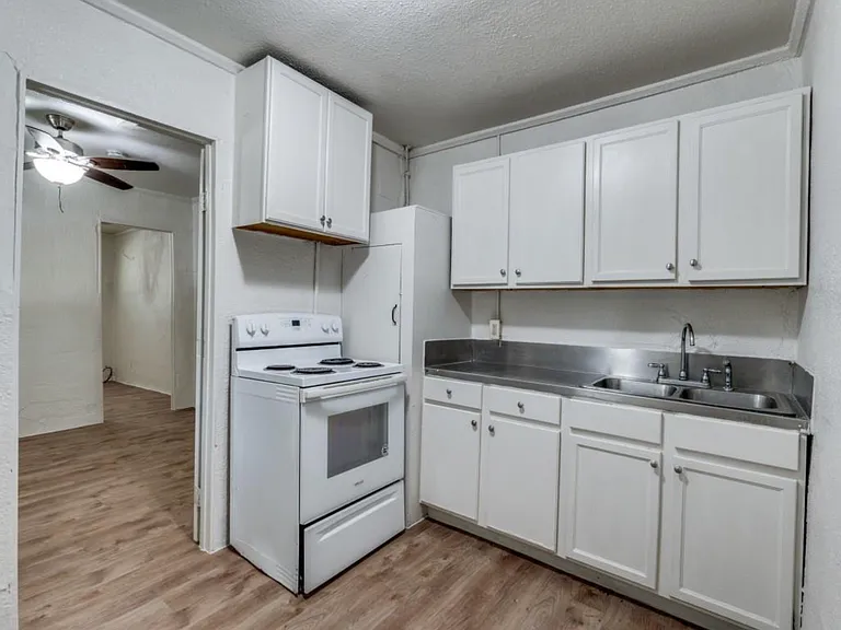 3438 Terrell St — Photo 3