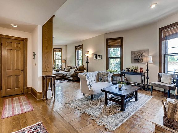 4th image of 481 Laurel Ave #5W