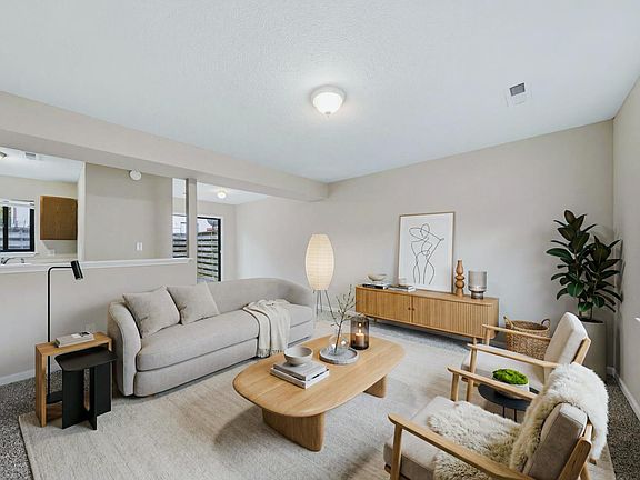 3rd image of 80 Countryplace Ln