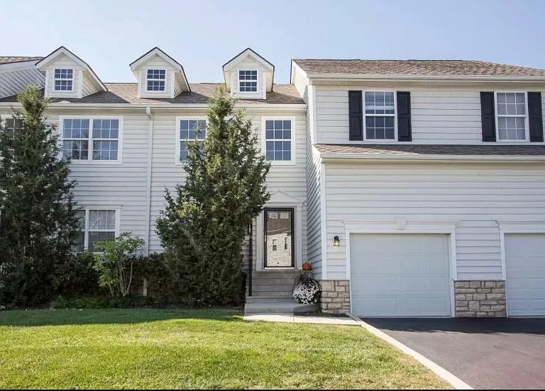 9131 Walker Park Dr — Photo 1