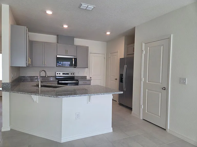 2779 Raindrop Run St — Photo 6