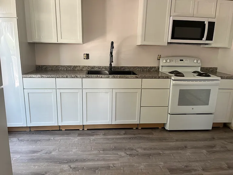 328 Water St #4 — Photo 2