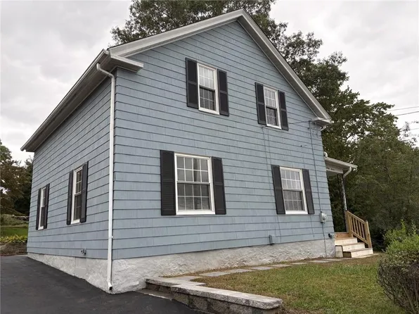 67 Aberdeen St, West Warwick, RI 02893