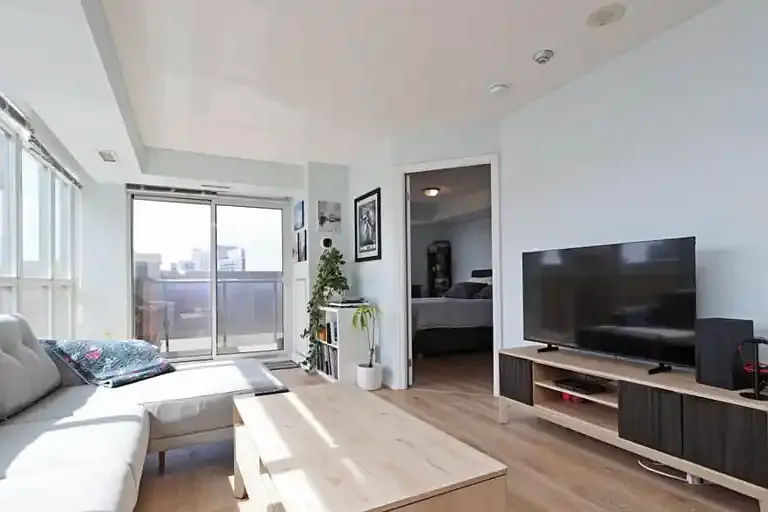 125 Western Battery Rd #610 — Photo 2