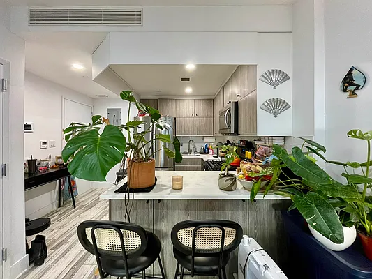 Rented by Oxford Property Group | media 11