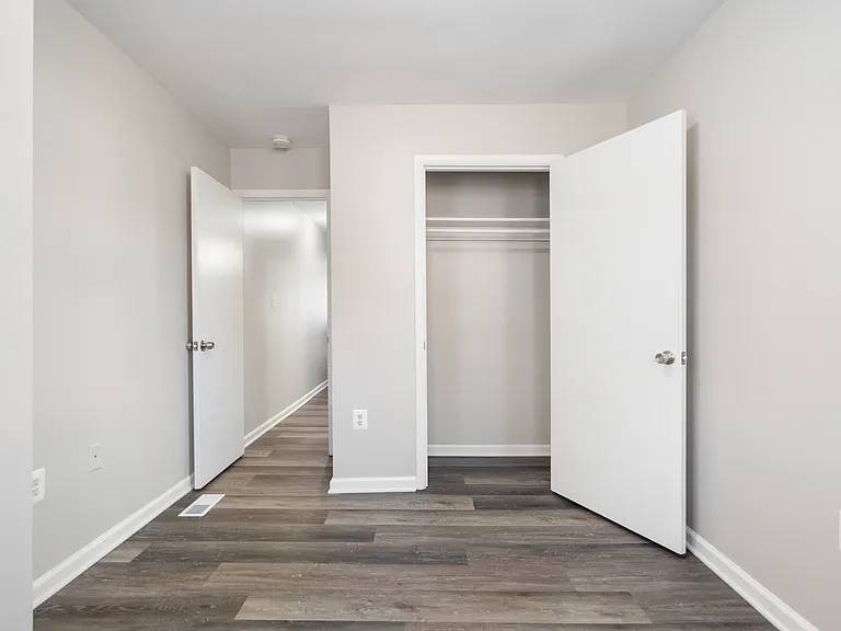 1512 E Lafayette Ave — Photo 25