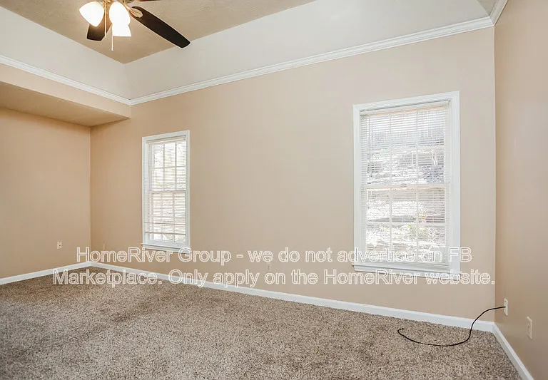 2426 Lake Edge Dr — Photo 10