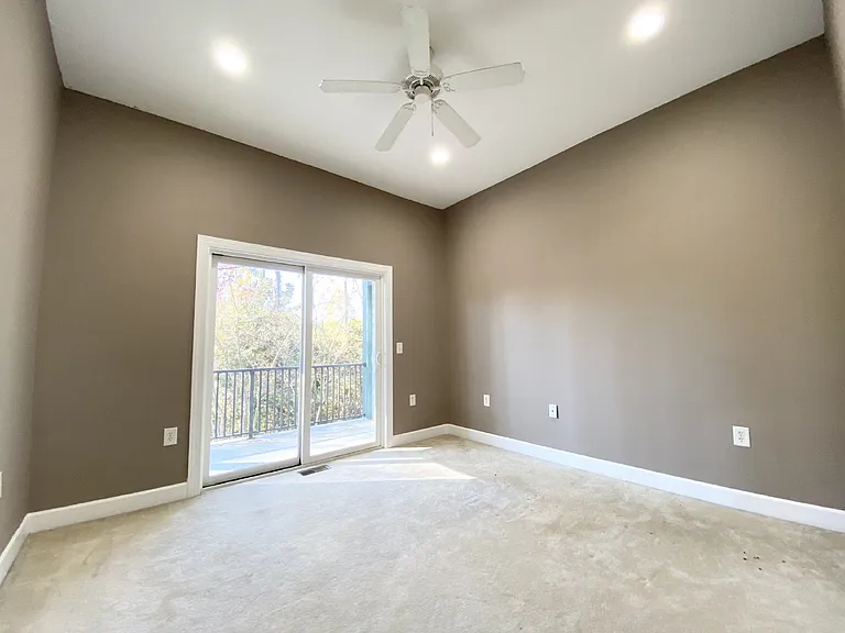 33 Augustine Rd — Photo 14