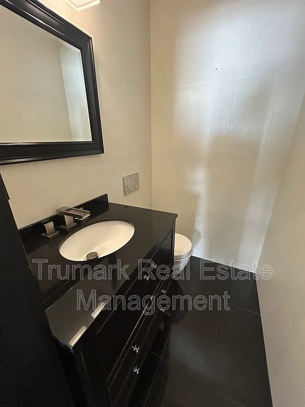 1 bed, 1.5 bath, $2,750 — Photo 3