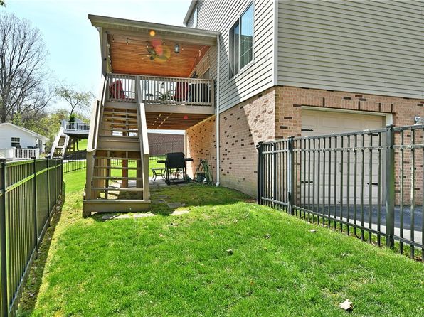 290 Shady Glen Dr, Coraopolis, PA 15108