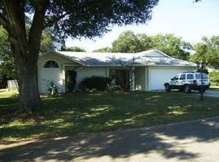 100 Ridgecrest Dr, Eustis, FL 32726