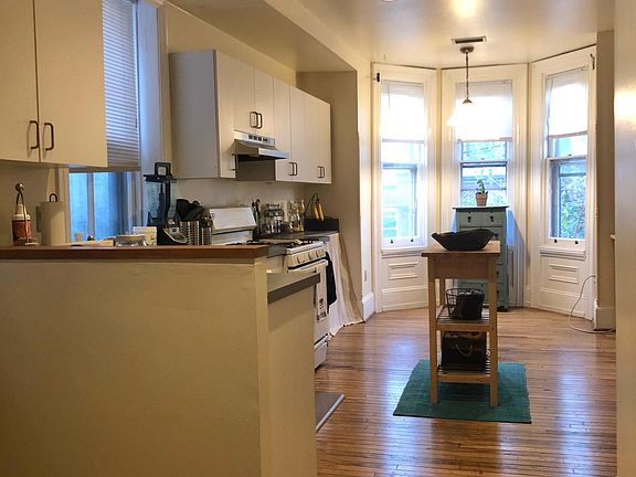3rd image of 2109 Brandywine St Floor 2