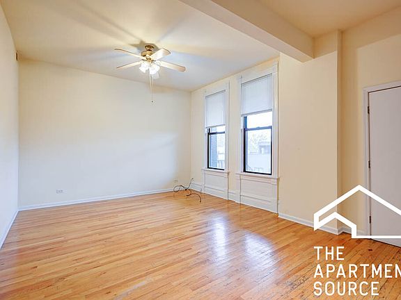 5th image of 1815 N Milwaukee Ave #3REAR