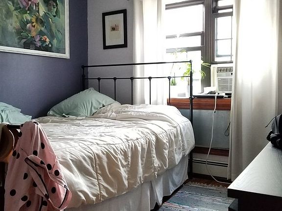 4th image of 2626 30th St APT 1B