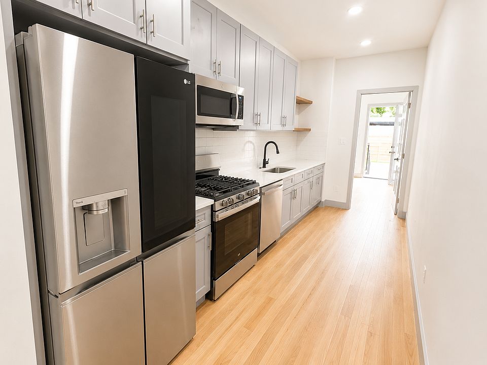 1st image of 1726 Summerfield St APT 1R